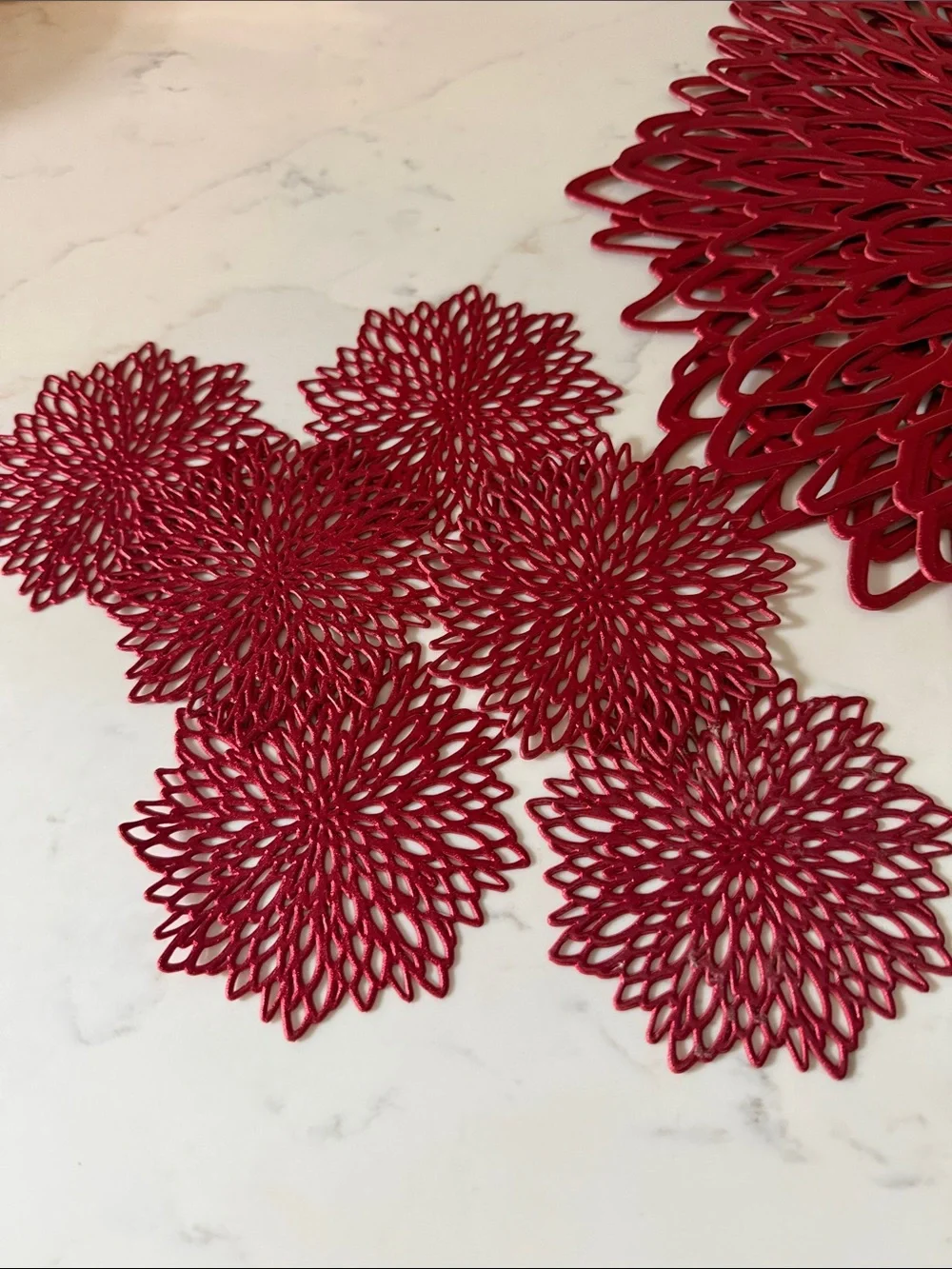 Red Cutout Placemats Set of 8 with 6 Coasters